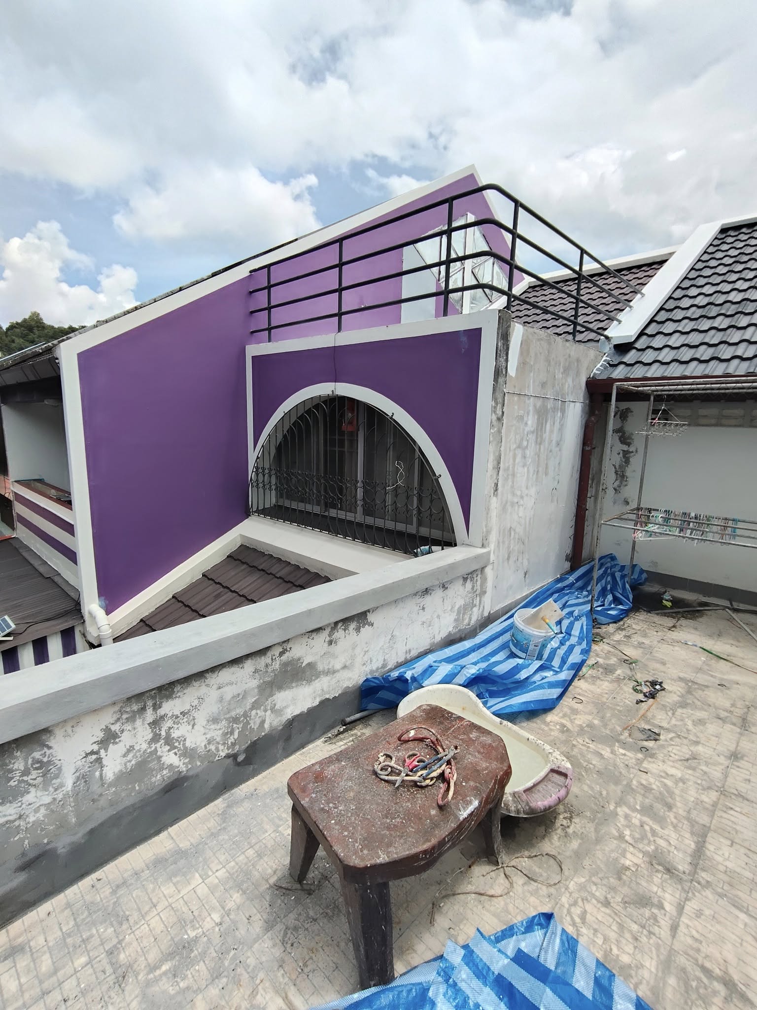 5 - https://ballpaintingphuket.com | ทีมงานมืออาชีพรับเหมาทาสีบ้าน อาคารสูงในภูเก็ต บริการโรยตัวทาสีตึก แก้ไขปัญหาน้ำรั่วซึมครบวงจร ซ่อมรอยร้าวผนัง พร้อมรับประกันผลงานนานสูงสุด 3 ปี 5 - https://ballpaintingphuket.com | ทีมงานมืออาชีพรับเหมาทาสีบ้าน อาคารสูงในภูเก็ต บริการโรยตัวทาสีตึก แก้ไขปัญหาน้ำรั่วซึมครบวงจร ซ่อมรอยร้าวผนัง พร้อมรับประกันผลงานนานสูงสุด 3 ปี