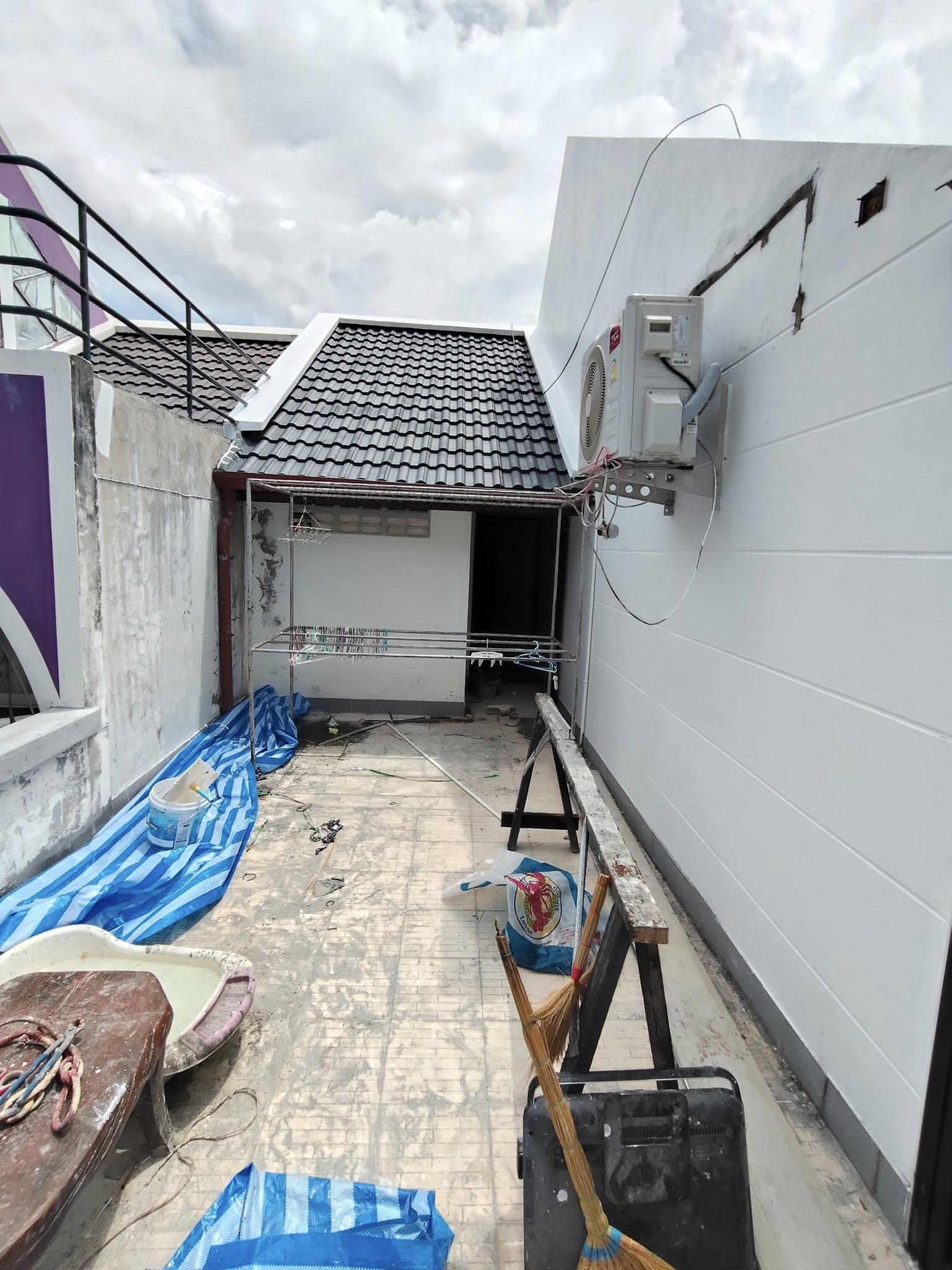 9 - https://ballpaintingphuket.com | ทีมงานมืออาชีพรับเหมาทาสีบ้าน อาคารสูงในภูเก็ต บริการโรยตัวทาสีตึก แก้ไขปัญหาน้ำรั่วซึมครบวงจร ซ่อมรอยร้าวผนัง พร้อมรับประกันผลงานนานสูงสุด 3 ปี 9 - https://ballpaintingphuket.com | ทีมงานมืออาชีพรับเหมาทาสีบ้าน อาคารสูงในภูเก็ต บริการโรยตัวทาสีตึก แก้ไขปัญหาน้ำรั่วซึมครบวงจร ซ่อมรอยร้าวผนัง พร้อมรับประกันผลงานนานสูงสุด 3 ปี